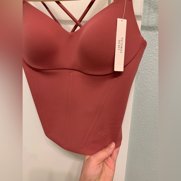 NWT VS Elevate Corset Tank Top, Deep Rose, XS - Picture 8 of 9